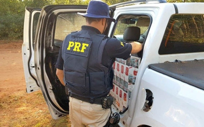 Caminhonete carregada com cigarros contrabandeados é apreendida pela PRF