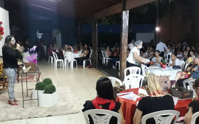 Festa homenageia mães do Centro de Educação Infantil Interlagos