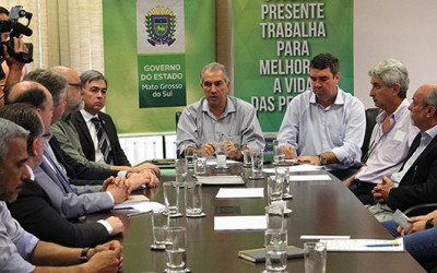 Reinaldo Azambuja entrega nesta terça-feira projeto de lei que reduz alíquota do diesel
