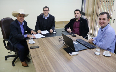 Angelo Guerreiro participa de reunião sobre construção de sede da Defensoria Pública