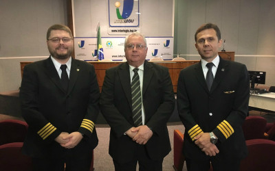 Instalação de câmeras em cabines de aeronaves pode afetar   segurança de voo