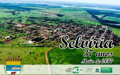 Hasteamento de bandeiras marca os 37 anos de Selvíria 