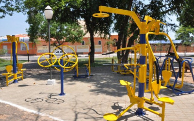 Vereadores pedem melhoria em áreas verdes e e asfalto na rua do IFMS