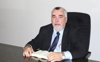 Prefeito Edvaldo Queiroz exonera quatro secretários para reduzir gastos 