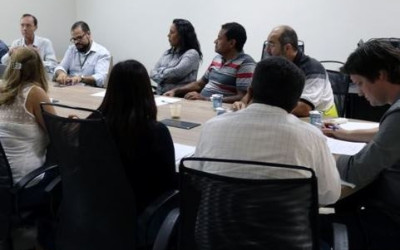 Vereadores se reúnem com representantes da Elektro para agilizar serviços