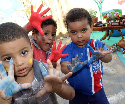 “Quintal” é criado para alunos aprenderem brincando em CEI
