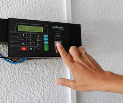 Prefeitura de Três Lagoas regulamenta ponto eletrônico de registro de horas trabalhadas