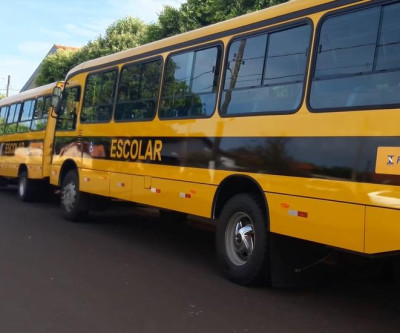 Prefeitura de Brasilândia adquire mais três ônibus escolares