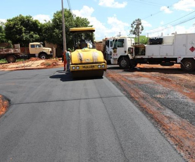 Avenida Milton Damasceno está com obras em ritmo acelerado