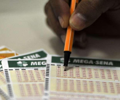 Mega-Sena acumula de novo e prêmio chega a R$ 73 milhões