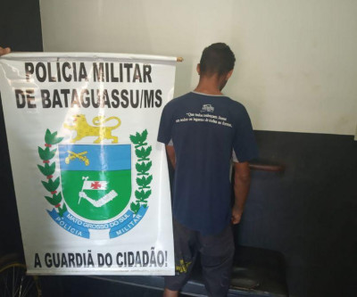 PM de Bataguassu prende duas pessoas foragidas da Justiça