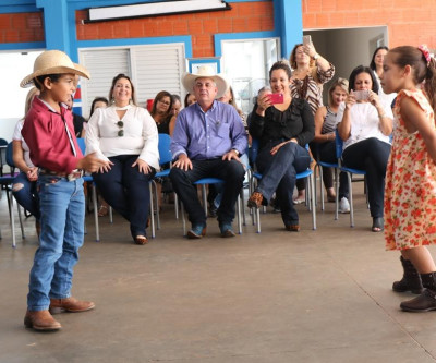 Prefeito Angelo Guerreiro entrega reforma da Escola “Antônio Camargo Garcia”