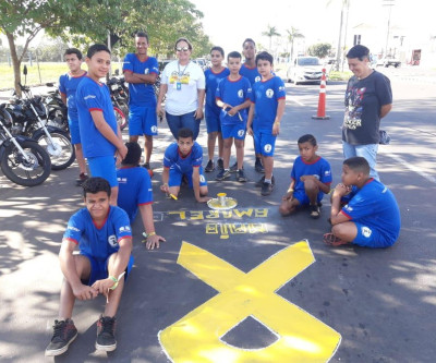 Crianças do Pelotão Mirim participam da campanha Maio Amarelo