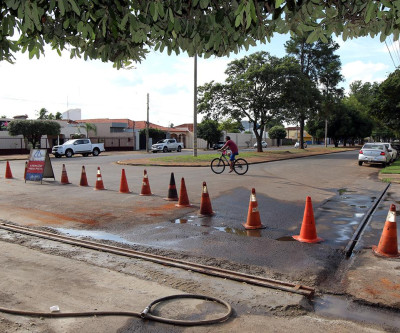 Infraestrutura realiza reparos na Avenida Antônio Trajano