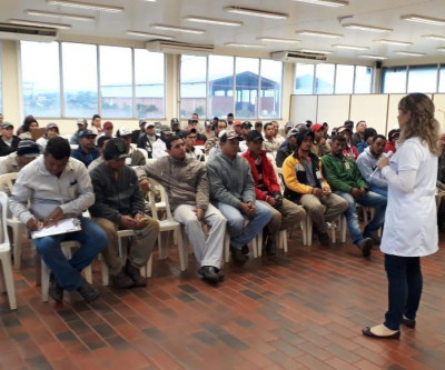 Viver Bem da Unimed Andradina ministra palestra na Usina Ipê