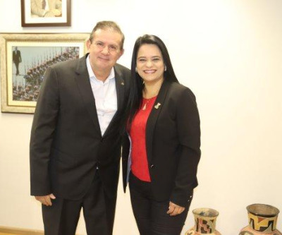 Deputado Eduardo Rocha e vereadora conversam sobre melhorias para Capital