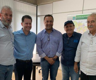 Prefeitura de Coxim pede aumento de repasse para hospital e Eduardo Rocha intermedeia reunião