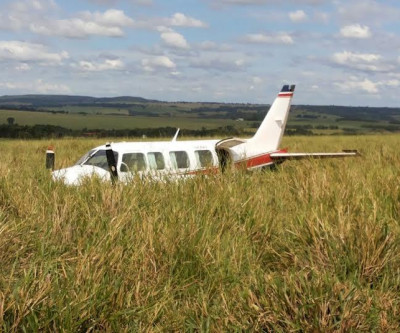 Avião que caiu com Huck e Angélica voava com peça invertida