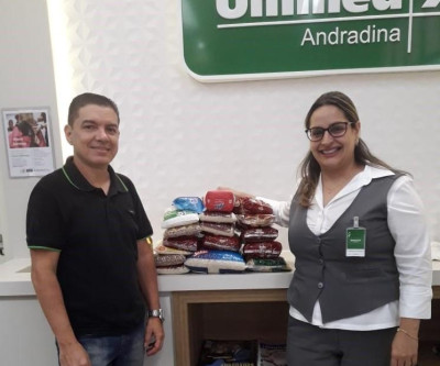 Unimed Andradina, Sicredi e Sicoob doam alimentos para a CAMOR