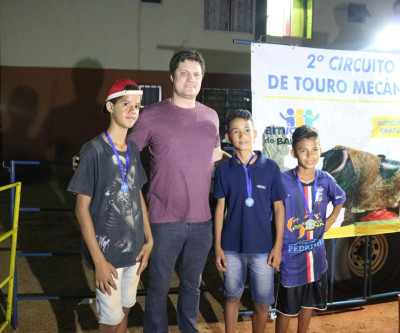Vereador André Bittencourt realizou e “participou” da 2ª etapa do Circuito de Touro Mecânico no Novo Oeste 2.