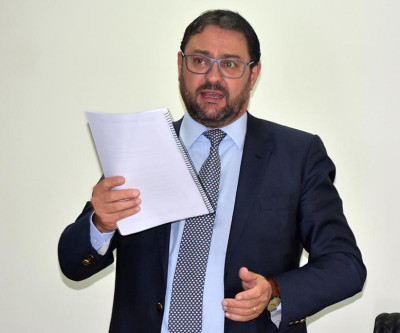 Longen vê incoerência da Aneel taxar energia solar e anunciar bandeira vermelha