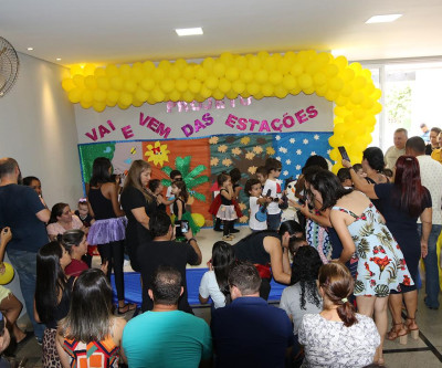 Projeto “Vai e Vem das Estações” do CEI “Dona Clementina Carrato” é finalizado com apresentações culturais