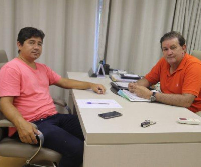 Eduardo Rocha recebe a visita do atual presidente da Câmara Municipal de Costa Rica