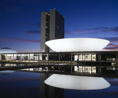 PEC amplia mandatos dos atuais prefeitos e unifica eleições a partir de 2022