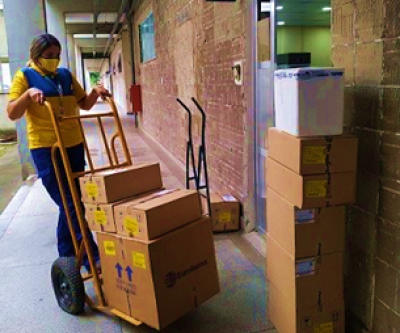 COVID-19: Correios transporta medicamentos e exames