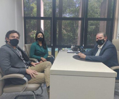 Deputado Eduardo Rocha recebe a visita do gerente de Relações Corporativas da empresa Suzano