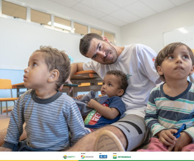 CRE TL e SEMEC realizam oficina educativa com famílias da região do Bairro Novo Oeste