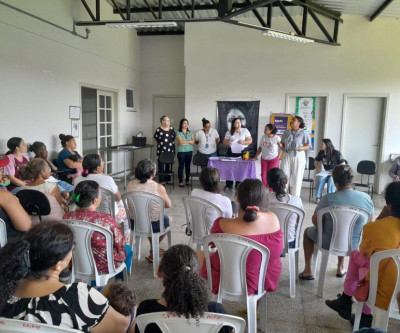 Ação de conscientização pelo fim da violência contra a mulher reúne beneficiários do PAA em Três Lagoas