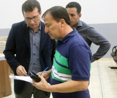 Prefeitura entrega contas dos primeiros quatro meses de 2017 à Câmara