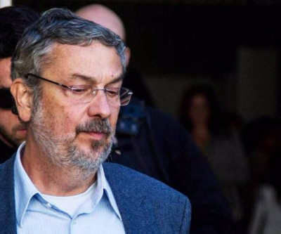 Palocci pede prisão domiciliar para delatar Lula