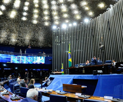 Senado deve concluir votação da reforma trabalhista na terça