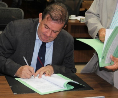 Deputado Eduardo Rocha solicita implantação de 3º faixa ou duplicação da BR-262