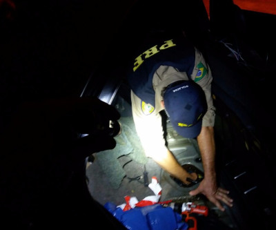 PRF apreende em Água Clara 26 kg de maconha dentro de tanque de combustível