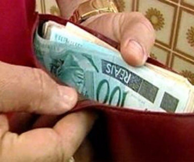 Aposentados começam a receber 1ª parcela do 13º a partir de agosto