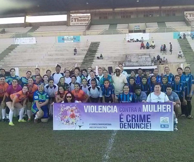 Durante competição de Futebol times doam produtos à Rede Feminina de Combate ao Câncer