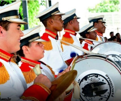 Banda Spartan da Escola São Carlos se apresenta amanhã na Praça