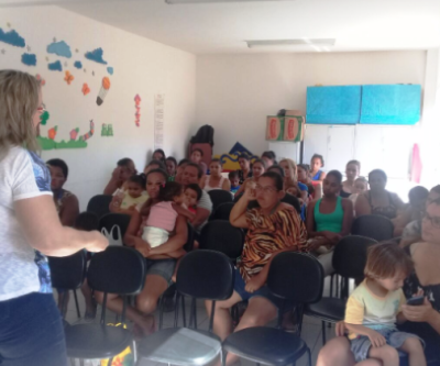 Mães recebem orientações de educação dos filhos sem violência