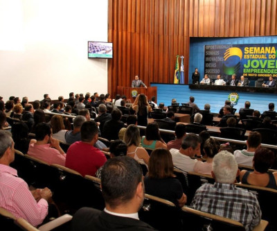 Proposto pelo deputado Márcio Fernandes, Assembleia faz entrega do Troféu Jovem Empreendedor MS