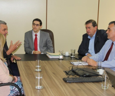 Eduardo Rocha e Angelo Guerreiro conseguem construção de sede da defensoria em Três Lagoas