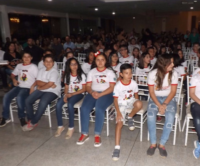 PM realiza formatura de 210 alunos do Proerd