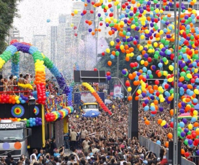  Especialistas repudiam liminar que trata homossexualidade como doença
