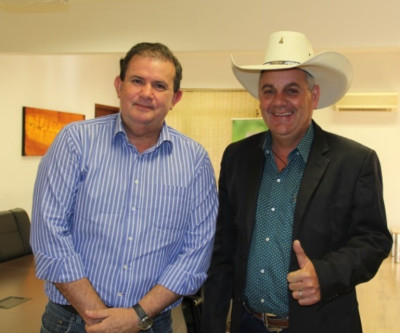 Eduardo Rocha concede título de cidadão sul-mato-grossense ao prefeito de Três Lagoas