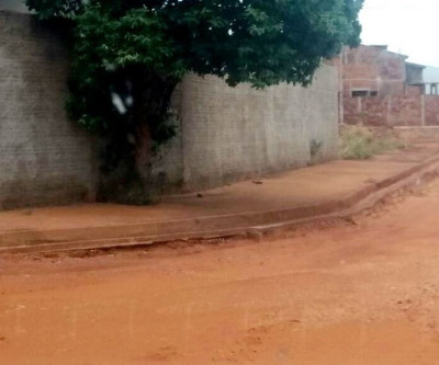 Bairros de Brasilândia recebem reparos da Prefeitura