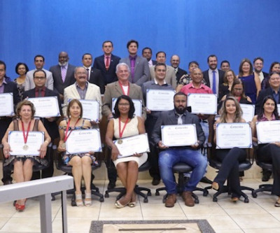 Professores são homenageados na Câmara Municipal