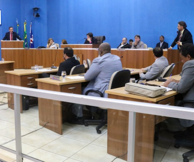 Vereadores cobram melhorias no Detran, conclusão do hospital regional e fiscalização na UPA