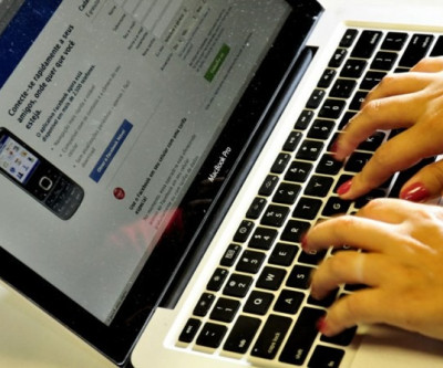 Universitário é acusado de estuprar adolescente que conheceu no facebook